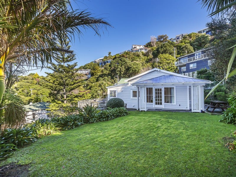 31 Newport Terrace, Seatoun, Wellington - Carousel 2