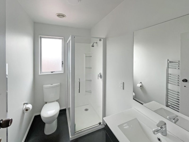 6A Flock Grove, Fairfield, Lower Hutt - Carousel 2