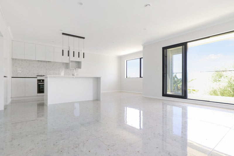 12B Binsted Road, New Lynn, Auckland - Carousel 2