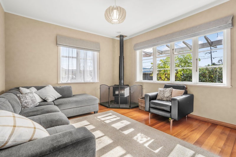 195A Whites Line East, Waiwhetu, Lower Hutt - Carousel 2