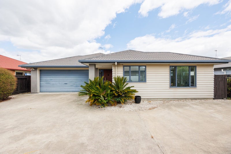 9 Angelina Way, Kelvin Grove, Palmerston North - Carousel 2