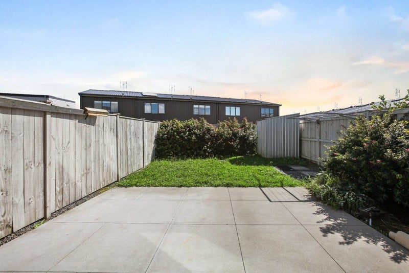 17 Orona Place, Takanini, Auckland - Carousel 13