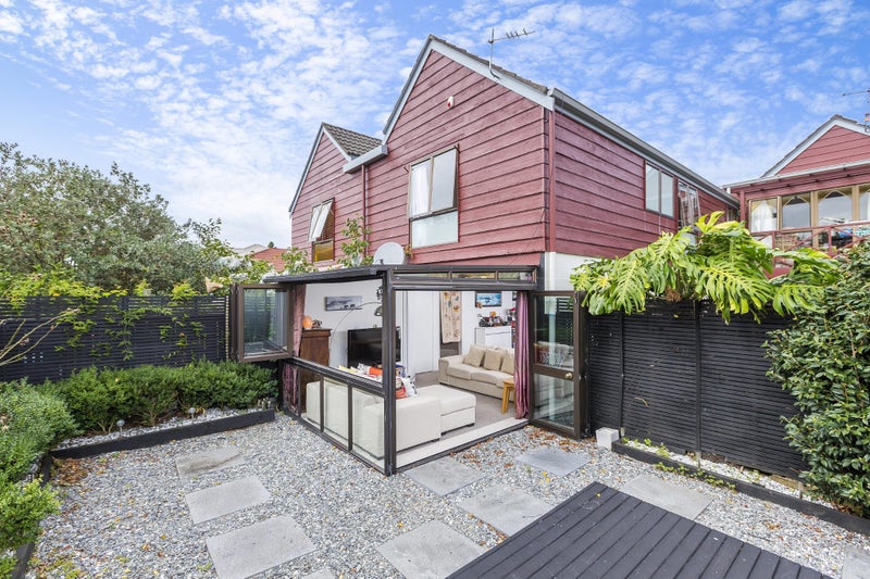 2/8 King George Avenue, Epsom, Auckland - Carousel 1