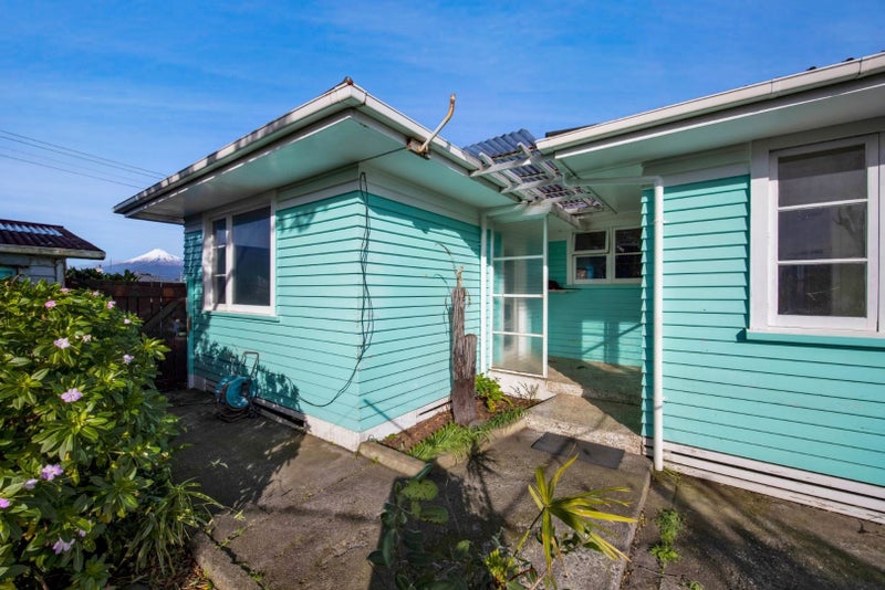 30 Paritutu Road, Spotswood, New Plymouth - Carousel 1