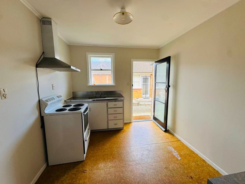 2/43 Spring Street, Onehunga, Auckland - Carousel 12