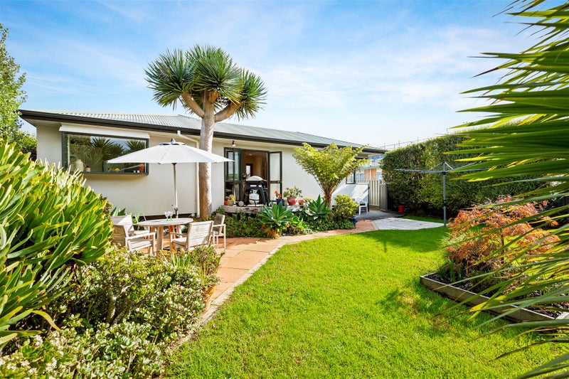 789A Te Atatu Road, Te Atatu Peninsula, Auckland - Carousel 1