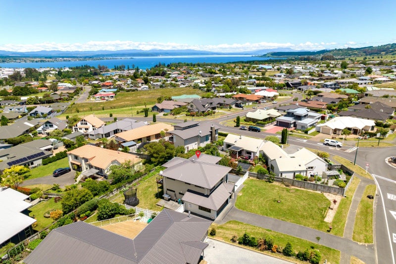 11 Acacia Bay Road, Nukuhau, Taupo - Carousel 2