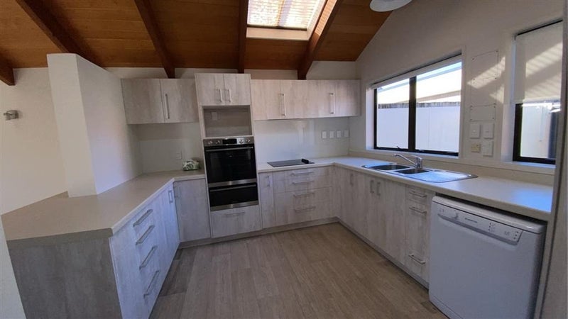 240B Devonport Road, Tauranga, Tauranga - Carousel 1