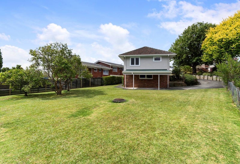 133 Vodanovich Road, Te Atatu South, Auckland - Carousel 1