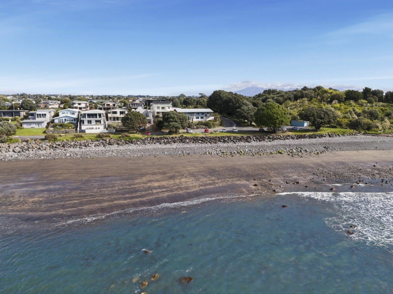3 Wanaka Terrace, Bell Block, New Plymouth - Carousel 2