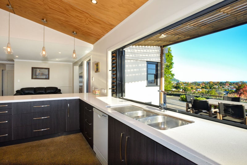 16 Massey Road, Mangapapa, Gisborne - Carousel 2