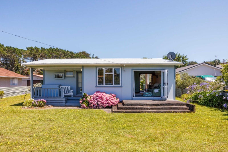 72 Nash Parade, Foxton Beach, Foxton - Carousel 14