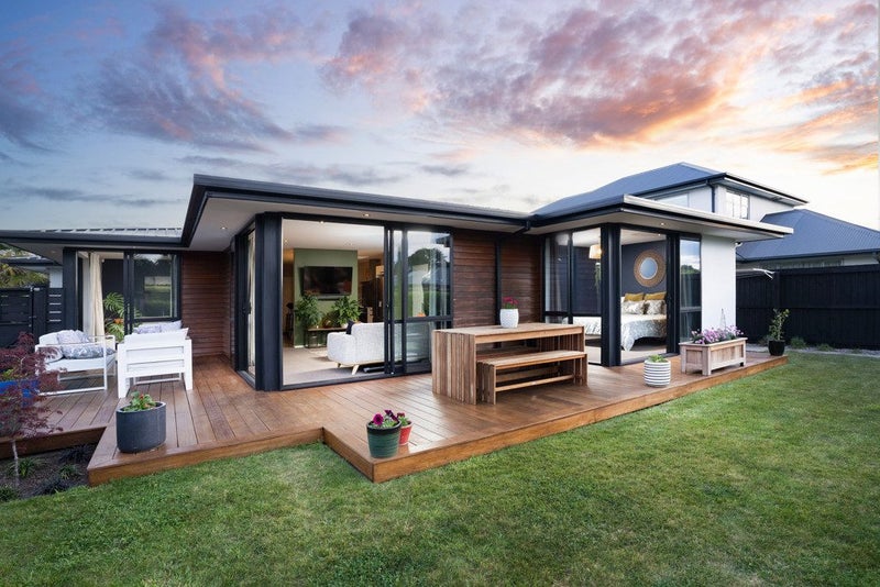 7 Fintan Mews, Aidanfield, Christchurch - Carousel 1