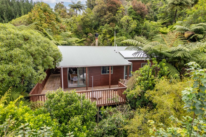 39 Avro Road, Blue Mountains, Upper Hutt - Carousel 2