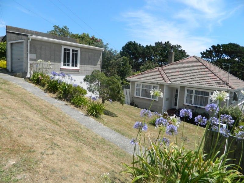 37 Thornley Street, Titahi Bay, Porirua - Carousel 1