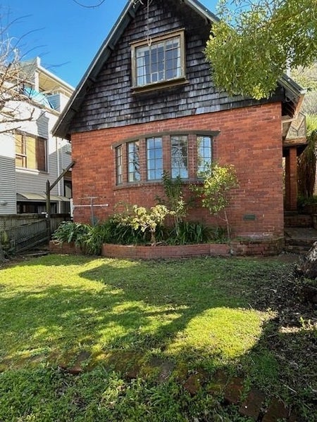 4 Barton Terrace, Thorndon, Wellington - Carousel 1