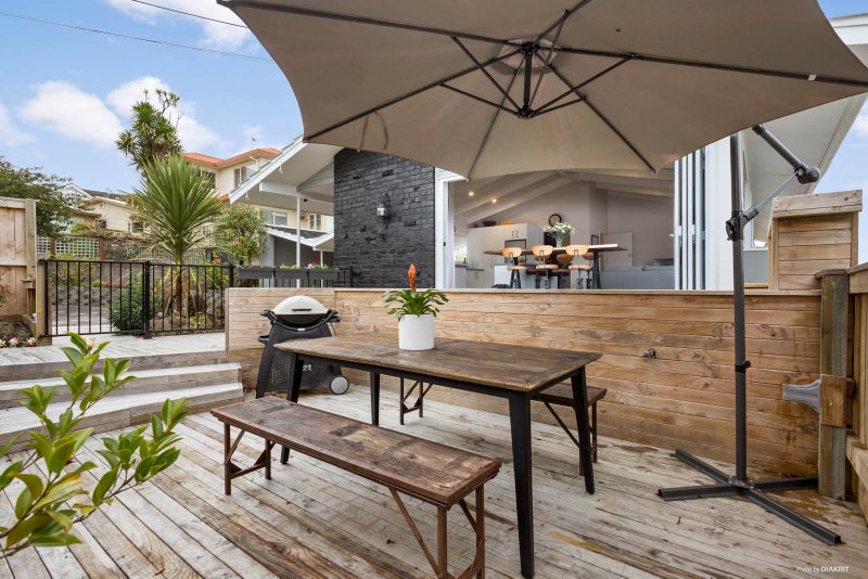 20 Rothesay Bay Road, Rothesay Bay, Auckland - Carousel 1