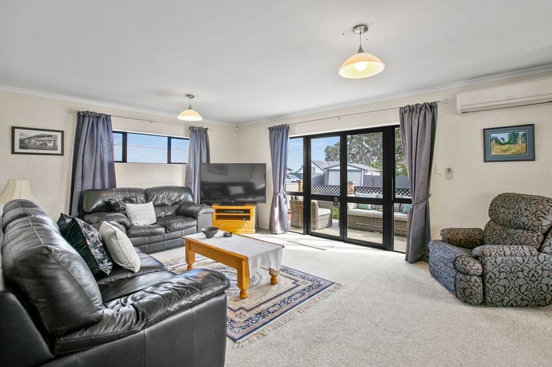 2 Sanders Avenue, Westown, New Plymouth - Carousel 2