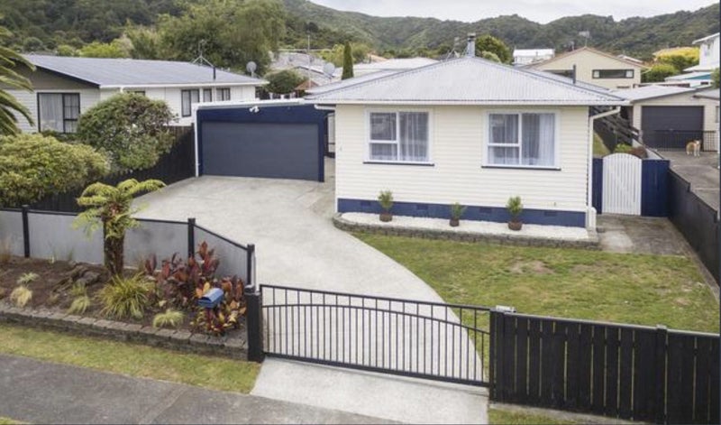 8 Karamea Grove, Wainuiomata, Lower Hutt - Carousel 13