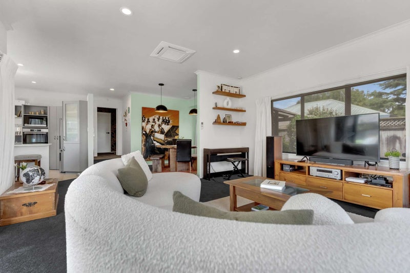 4 MacArthur Mews, Rototuna, Hamilton - Carousel 2