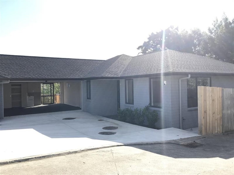 46 Universal Drive, Henderson, Auckland - Carousel 1