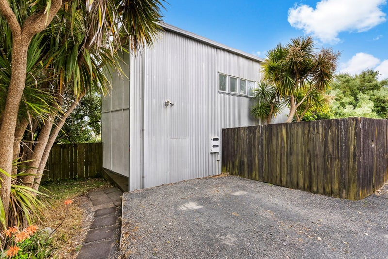16 Crayford Street, Avondale, Auckland - Carousel 2
