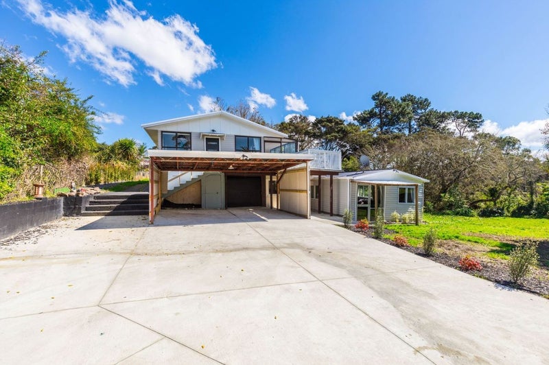 35 Nile Road, Kelston, Auckland - Carousel 1