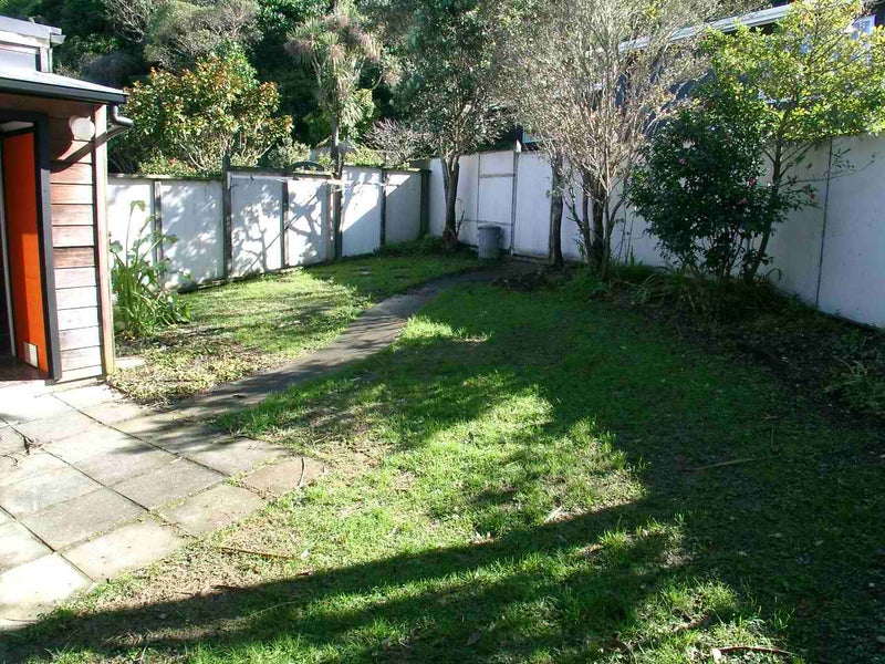 10/21 Amapur Drive, Khandallah, Wellington - Carousel 9