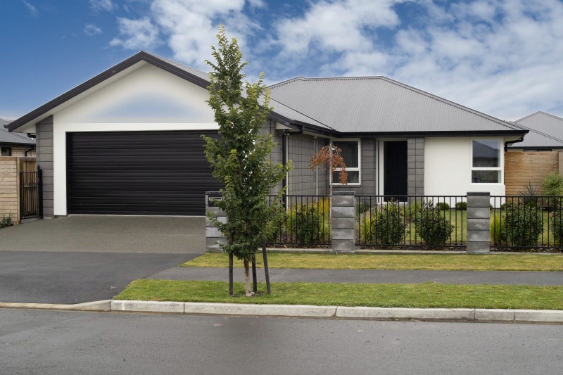 22 Strowan Avenue, Elgin, Ashburton - Carousel 1