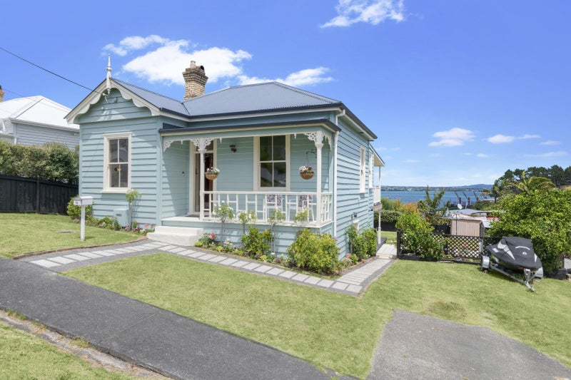 72 Palmerston Road, Birkenhead, Auckland - Carousel 2
