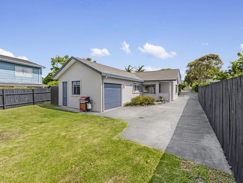 18A Whitford Avenue, Mount Wellington, Auckland - Carousel 1
