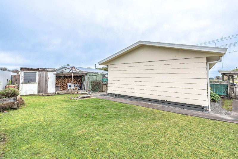 50 Hendersons Line, Kelvin Grove, Palmerston North - Carousel 8
