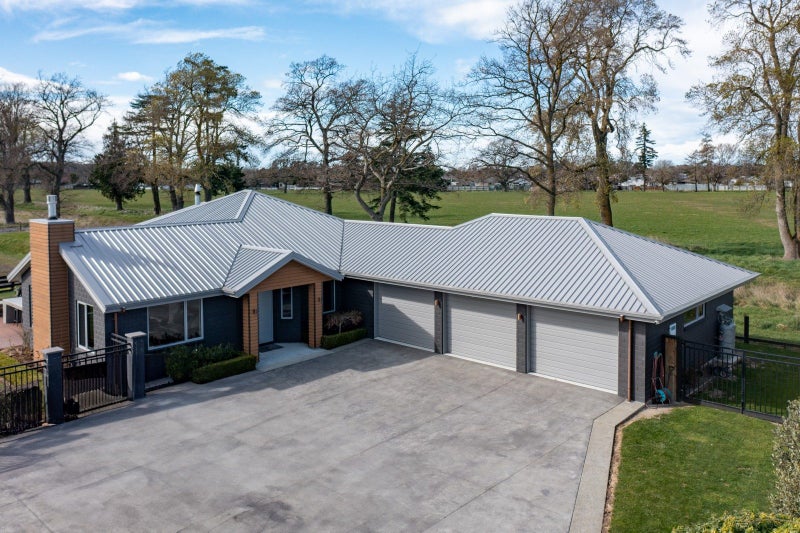 10 Kelburn Place, Tinwald, Ashburton - Carousel 2