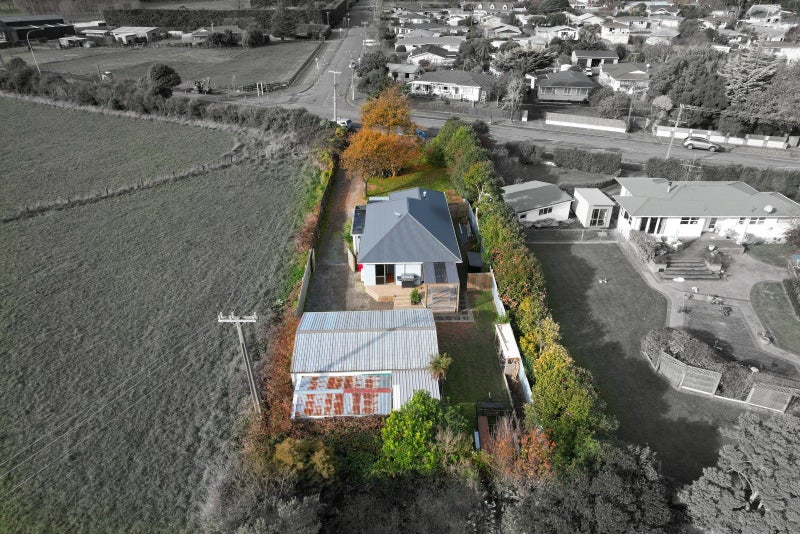 297 Main Highway, Otaki - Carousel 19