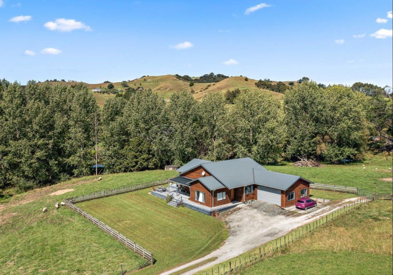 28 Ward Road, Warkworth - Carousel 1
