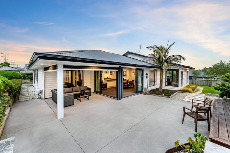 15 Magnolia Lane, Helensville - Carousel 2