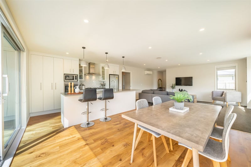 14 Poulson Grove, Trentham, Upper Hutt - Carousel 20