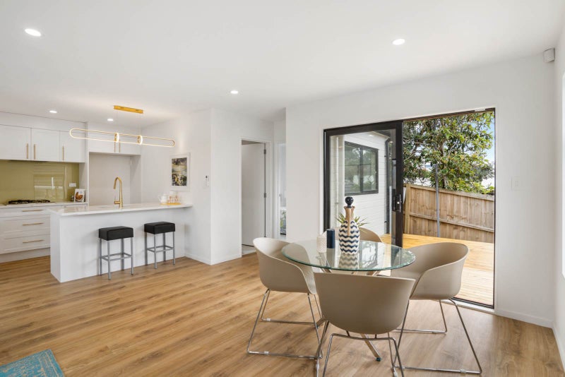 4C Epping Road, Henderson, Auckland - Carousel 1