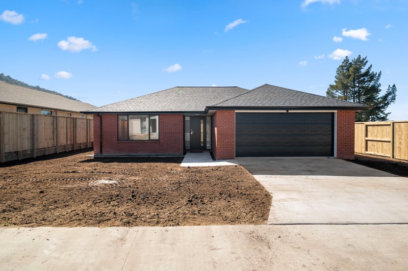 13 Lloyd Crescent, Pukehangi, Rotorua - Carousel 1