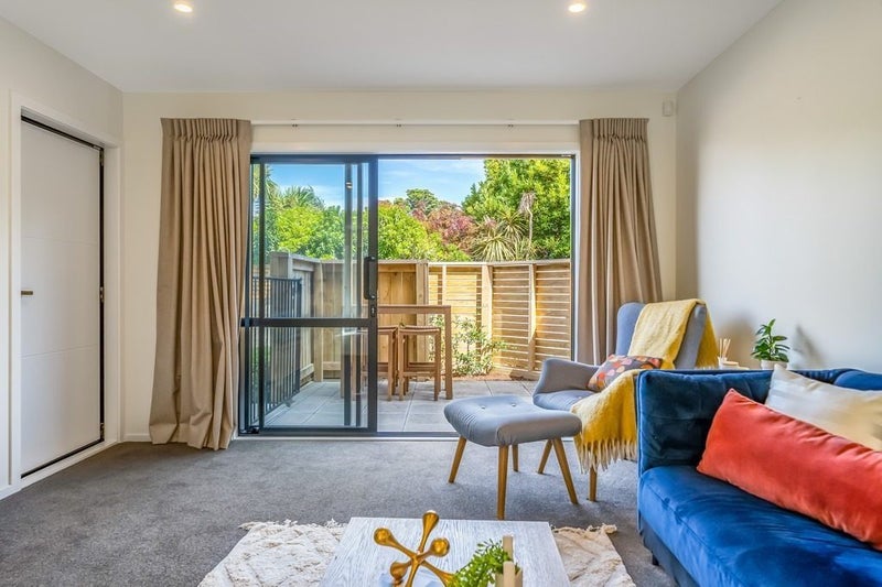 16 Okoutu LANE, Moera, Lower Hutt - Carousel 1