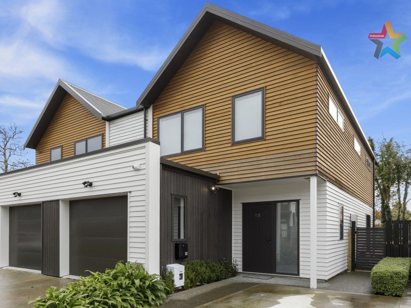 15 Glen Evans Crescent, Fairfield, Lower Hutt - Carousel 1