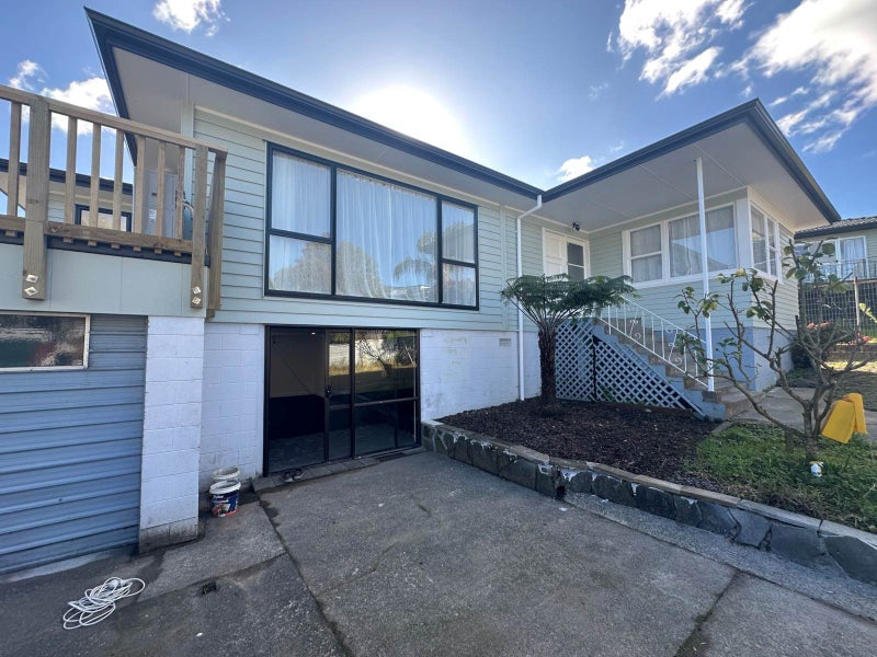 34 Marriott Road, Pakuranga, Auckland - Carousel 1