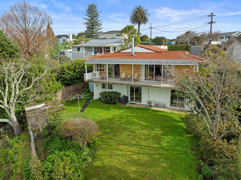 12 Nigel Road, Browns Bay, Auckland - Carousel 1