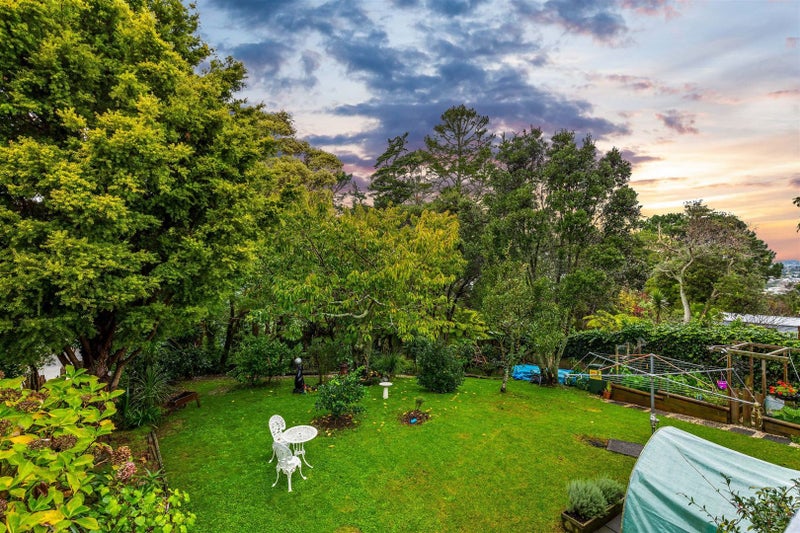 42 Rehia Road, Massey, Auckland - Carousel 1