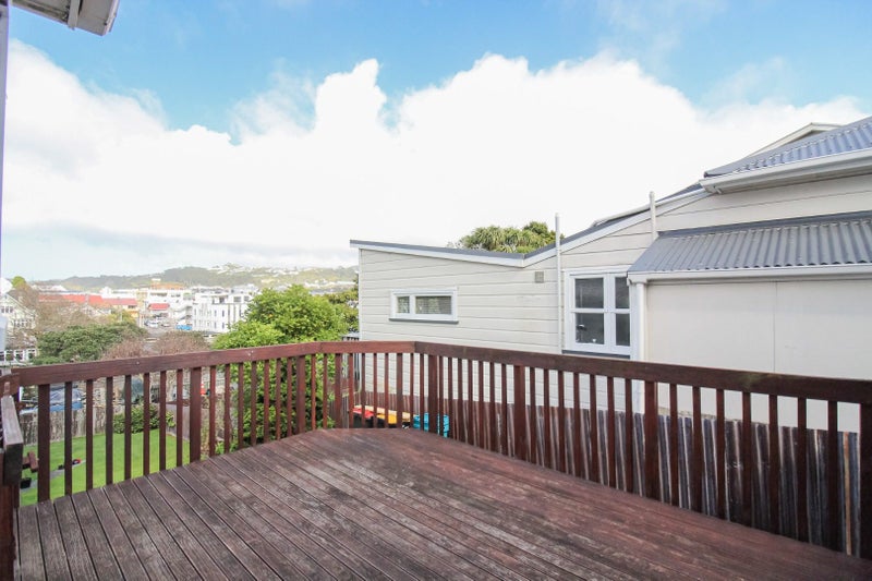 14 Levy Street, Mount Victoria, Wellington - Carousel 2