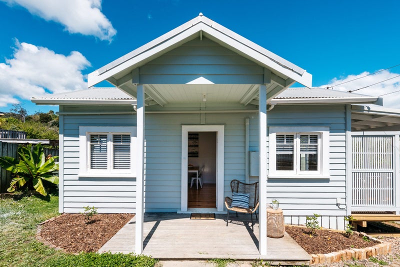 24 Hamilton Road, Surfdale, Waiheke Island - Carousel 1