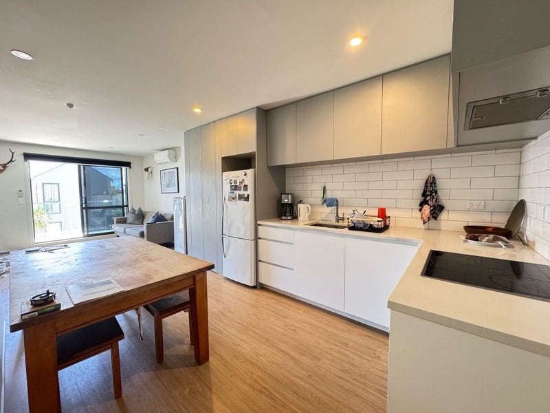 18 Otaimako Place, Mangere, Auckland - Carousel 2