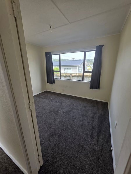 27 Wainuiomata Road, Wainuiomata, Lower Hutt - Carousel 16