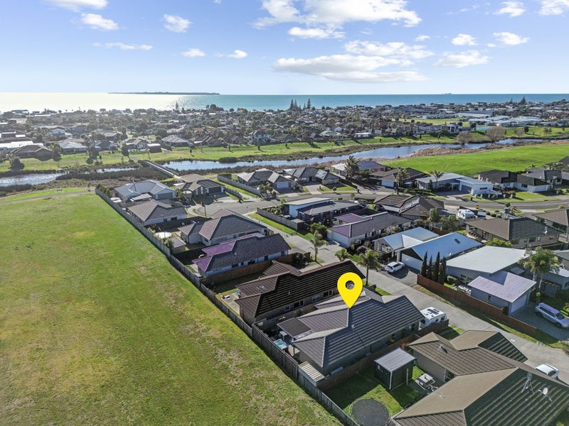 22 Kokihi Close, Papamoa Beach, Papamoa - Carousel 2