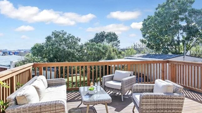 17 Court Crescent, Panmure, Auckland - Carousel 1